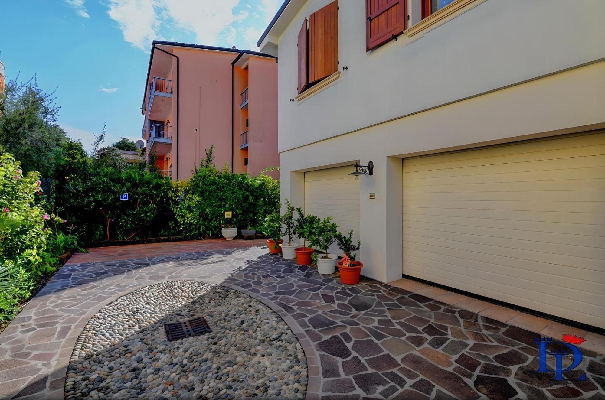 Desenzanoloft Official Partner Marriott Homes & Villas - Garden & Pool ديسينسانو ديل غاردا المظهر الخارجي الصورة